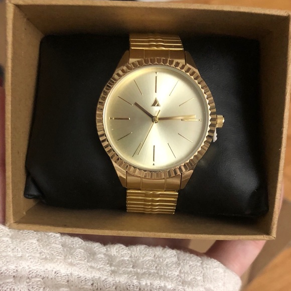NIB Vintage Gold ASOS Design Watch - Picture 3 of 4